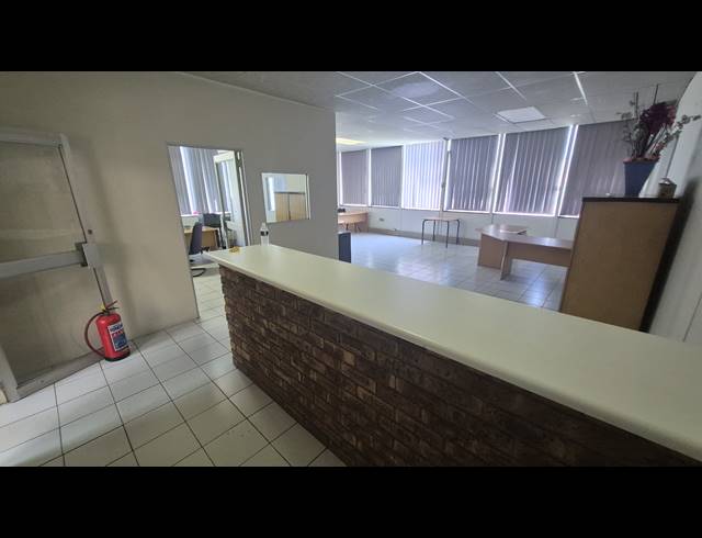 8,000M² VACANT LAND TO LET IN ANDERBOLT